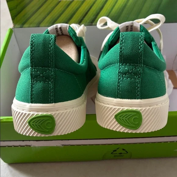 Cariuma Women’s Green Canvas Sneakers with White Laces Size 8 - Picture 4 of 8